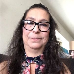 Meet your Posher, Yolanda